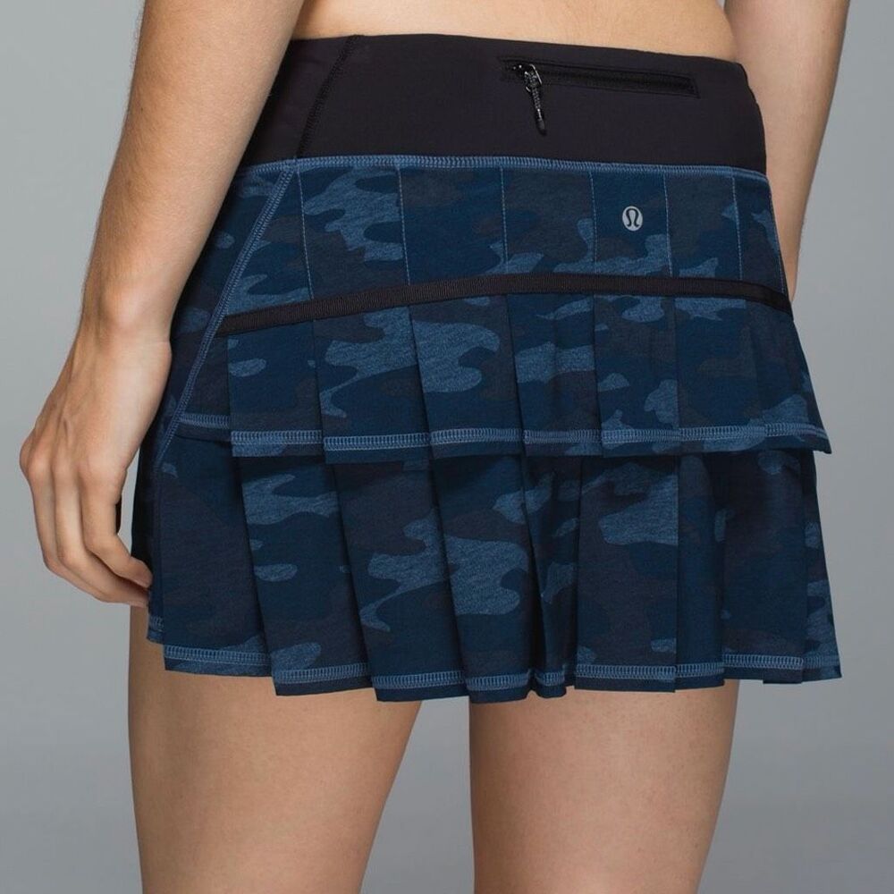 Lululemon Run: Pace Setter Skirt in Heathered Texture Lotus Camo Oil Slick Blue/